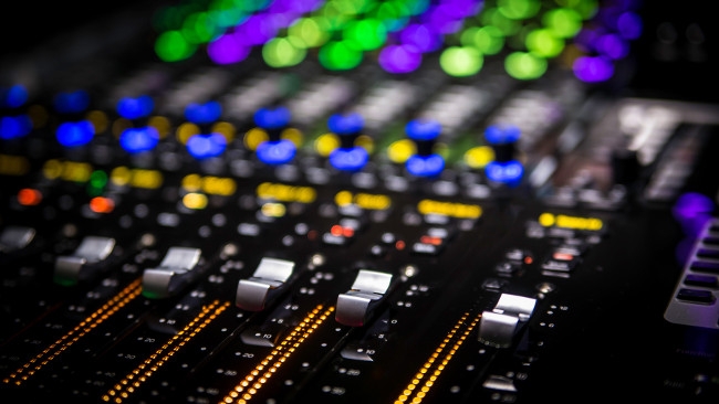 Mixing Console